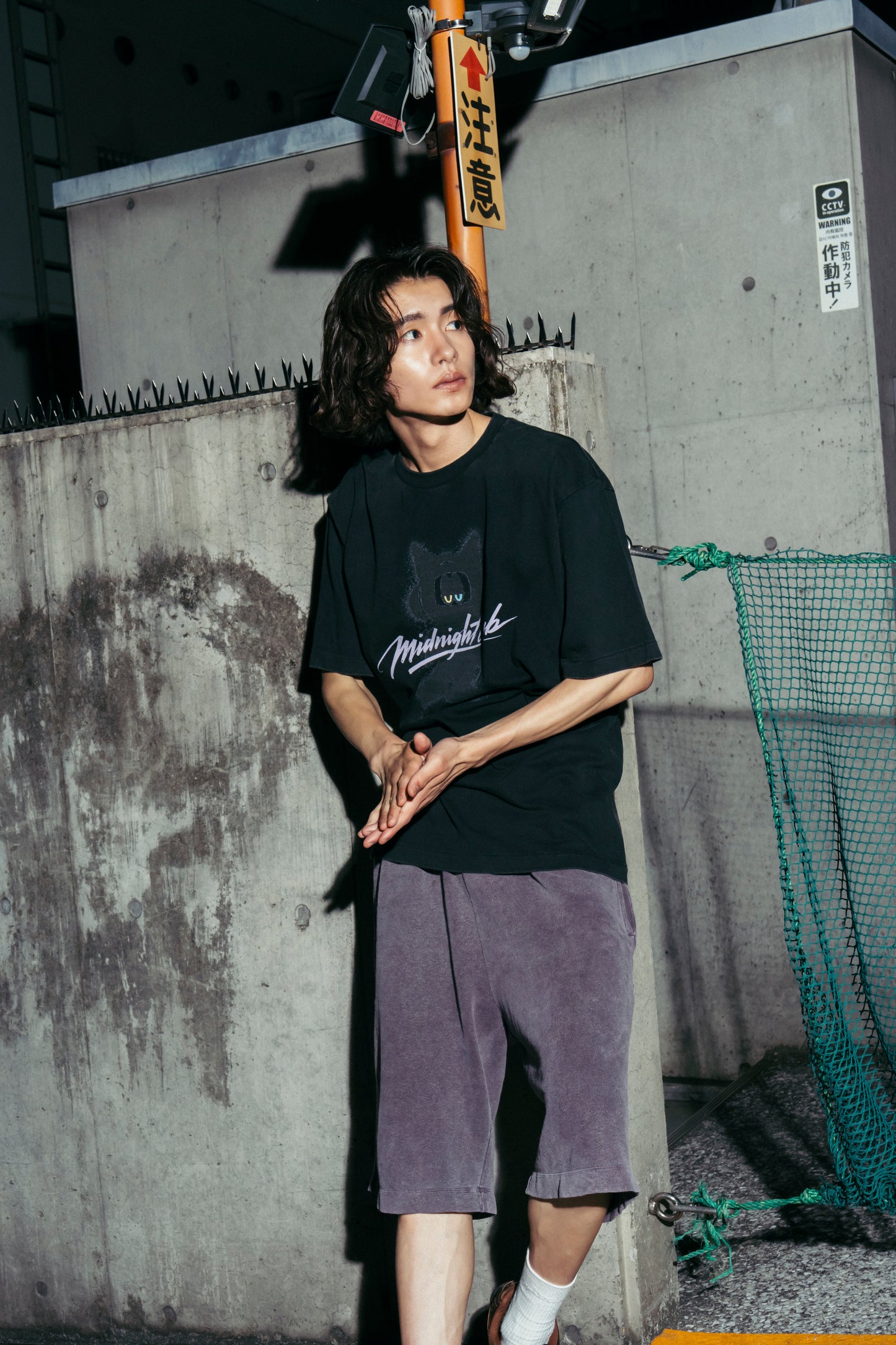 MIDNIGHT CREATURE TEE - Black